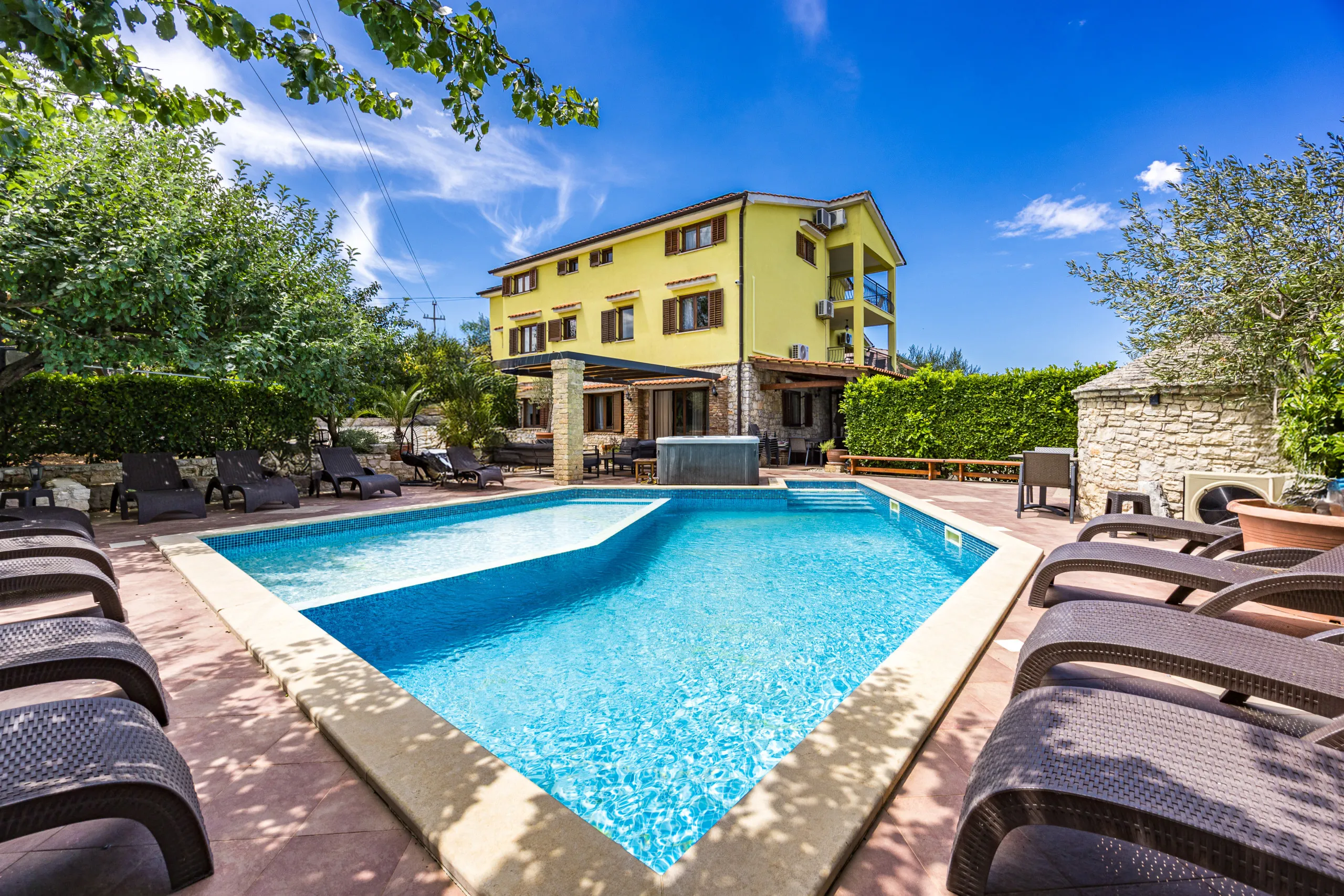 Villa Bucks and its heated pool in the walled garden